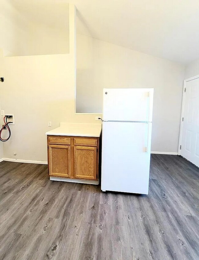 Building Photo - 1707 Oakshire Ln