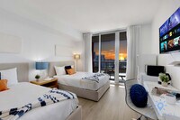 Building Photo - 2602 E Hallandale Beach Blvd