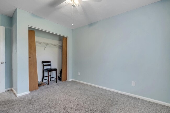 Building Photo - 172 Ann Cir