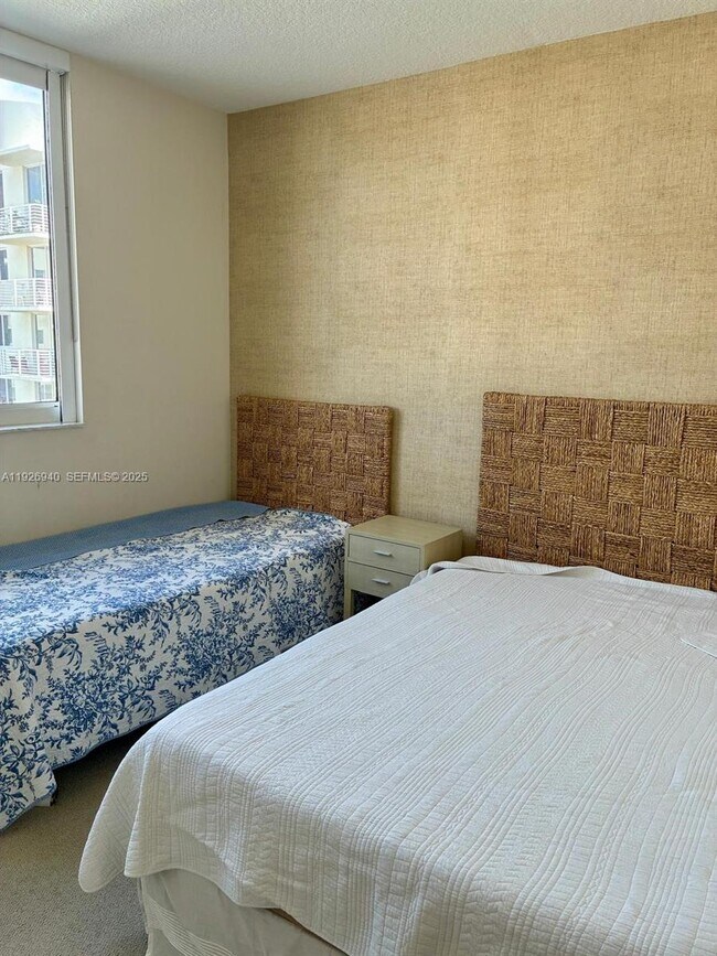 Building Photo - 18800 NE 29th Ave