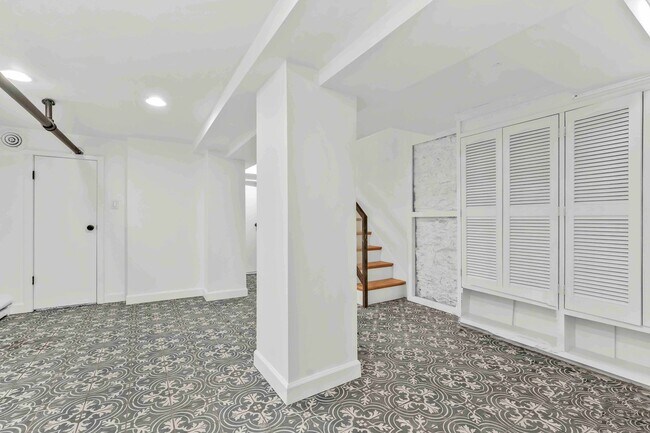 Building Photo - 461 Prospect Ave