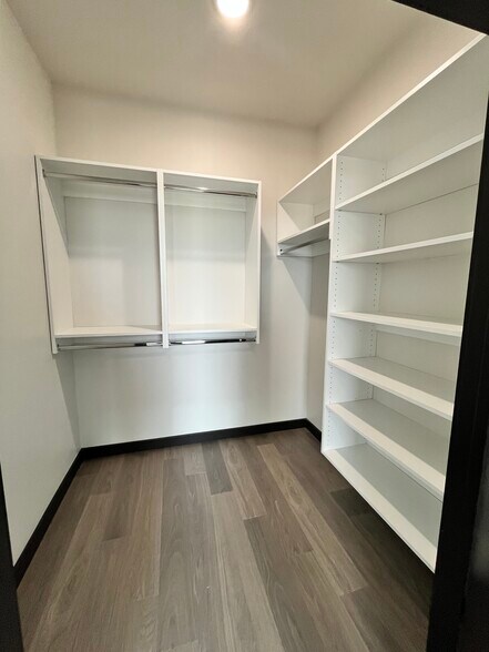 132 Mallory Ave 507 - 138 Mallory Ave