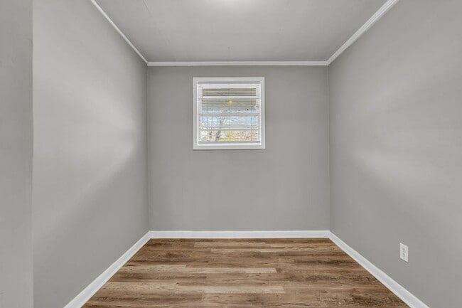 Building Photo - Renovated 4 Bedroom 2 Bath Home with Shop for Rent!