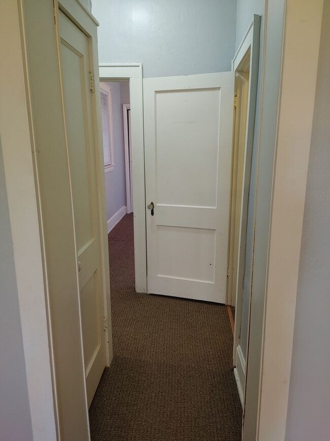 Building Photo - 2317 Broad St