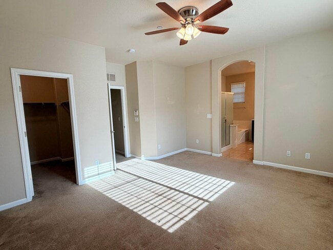 Building Photo - 1865 Wind Ranch Rd