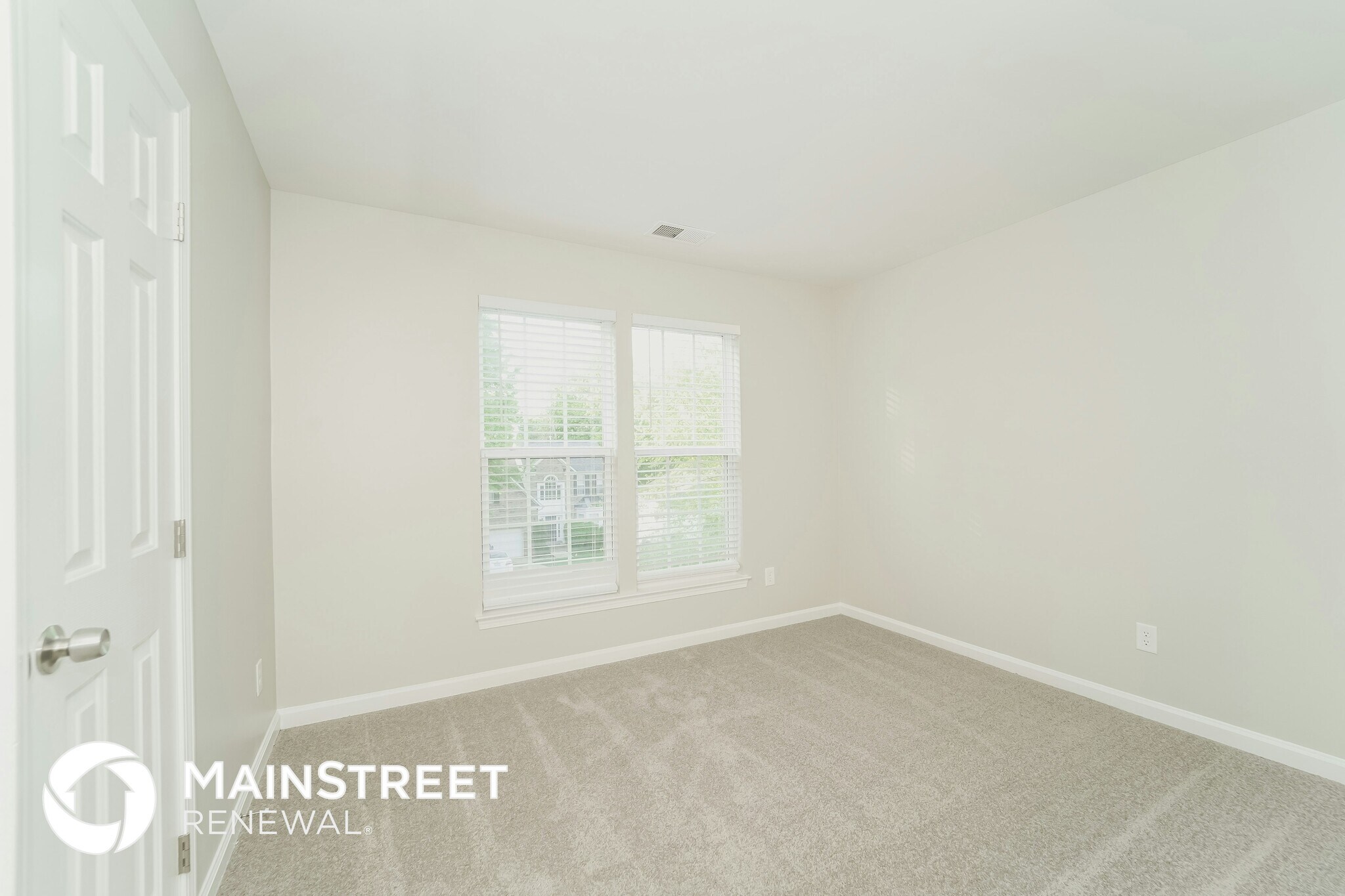 Building Photo - 10036 Spring Park Dr