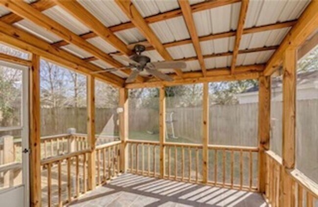 Building Photo - 69 Cedar Knoll