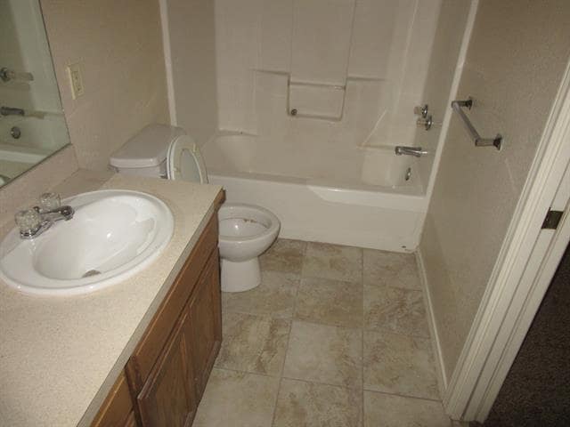 Building Photo - 4528 Cole Dr