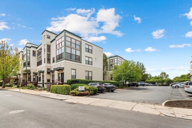Building Photo - 87 Brookside Ave