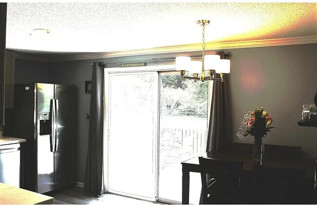 Building Photo - 13 Laurana Ln