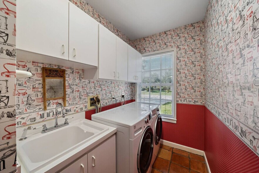Building Photo - 13655 Jonquil Pl