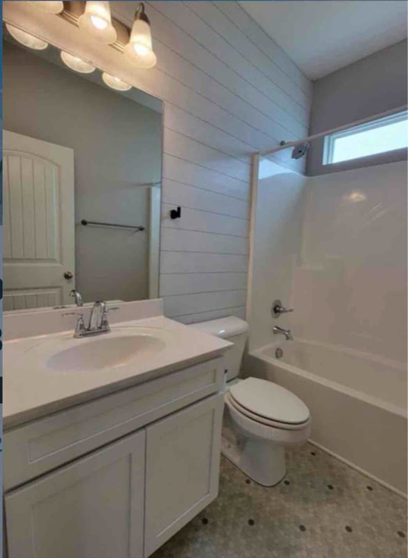 Building Photo - 329 Turney Ln