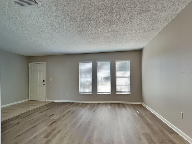 Building Photo - 646 Pine Forest Dr