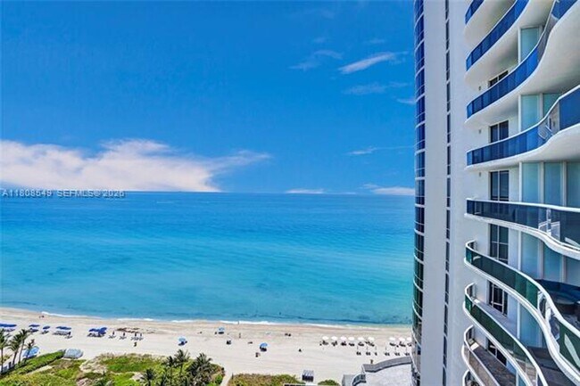 Building Photo - 16001 Collins Ave