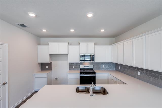 Building Photo - 2708 Gladewater Rd