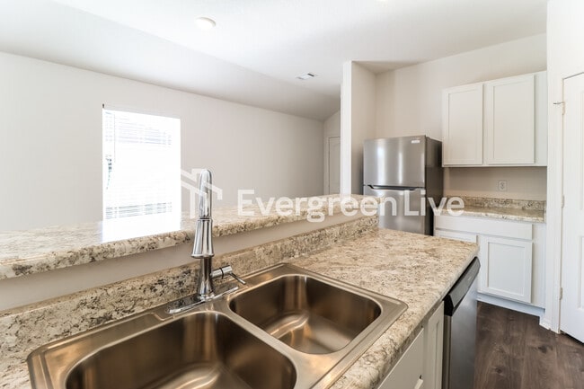 Building Photo - 25 Sourdough Crk Ln