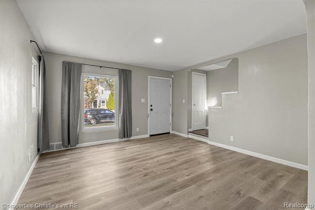 Building Photo - 10838 Nottingham Rd