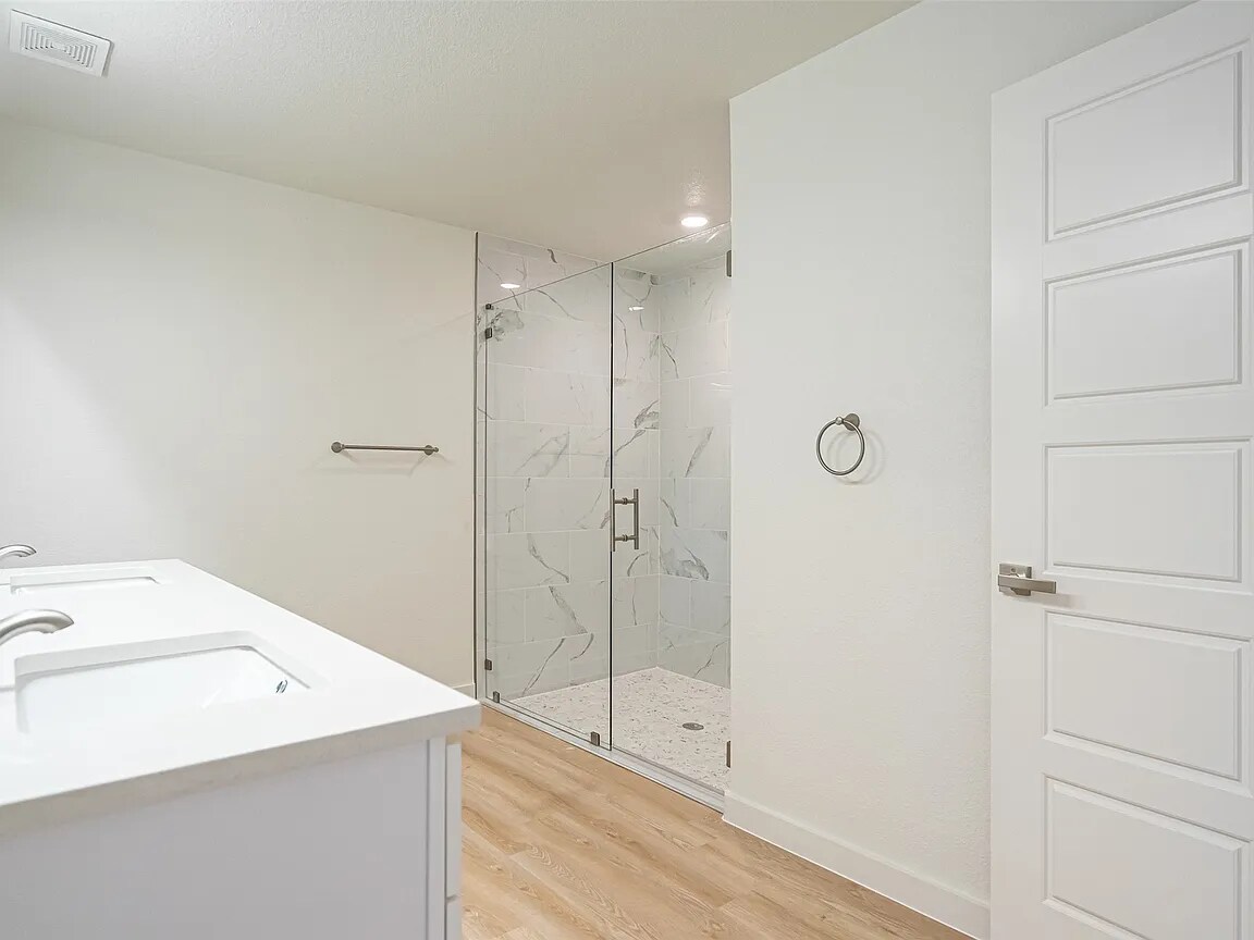 Building Photo - 924 Bosque River Dr