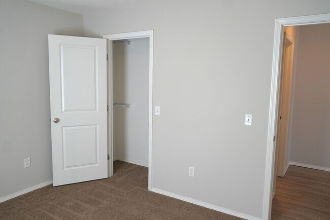 Building Photo - Beautiful 4 bedroom home for rent in Ozark!