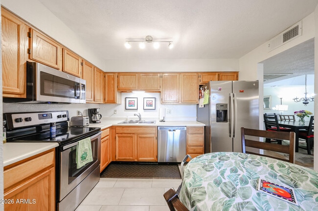 Building Photo - 9430 E Mission Ln