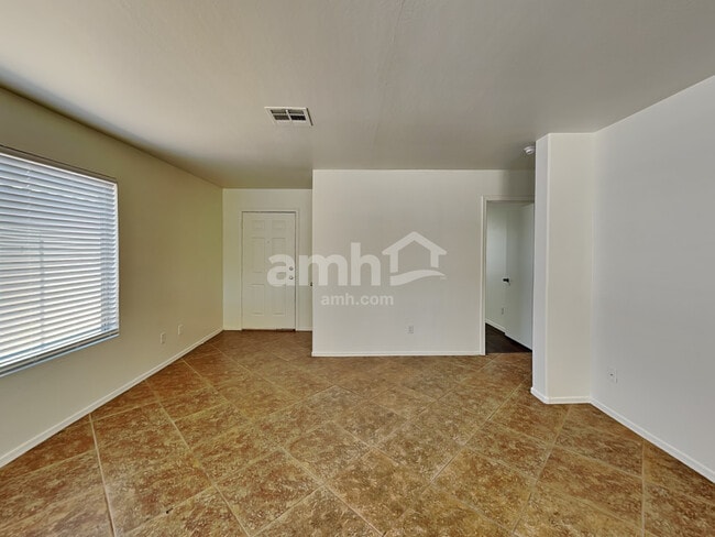 Building Photo - 15030 N 150th Ln