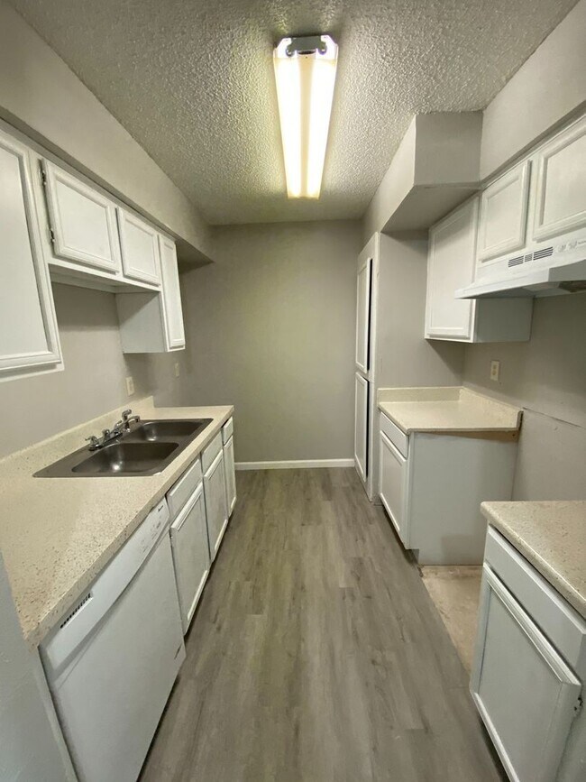 Remodeled second floor unit with balcony! 9696 Walnut St Dallas TX