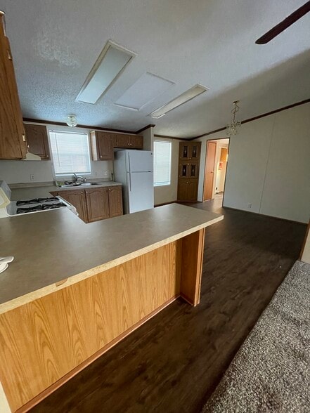 Building Photo - 106 Ashley Cir