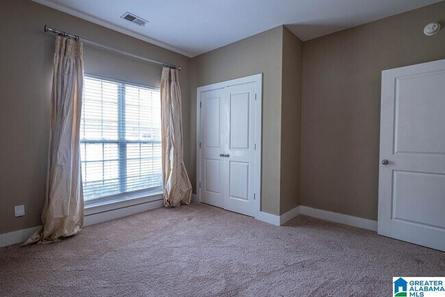 Building Photo - 216 Chesser Way