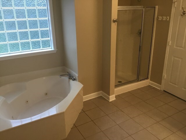 Building Photo - 111 Wynlands Dr