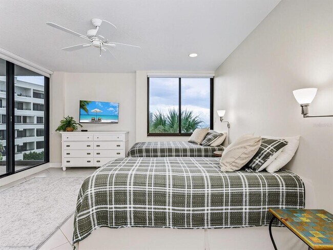 Building Photo - 1511 Gulf of Mexico Dr