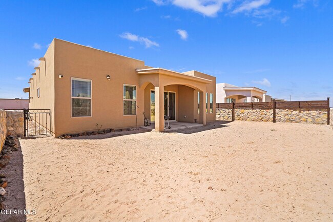 Building Photo - 12911 Aberdare Dr