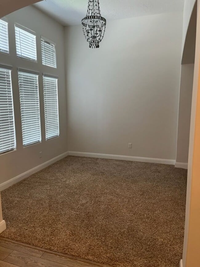 Building Photo - Spacious 3 Bedroom Home in Little Valley