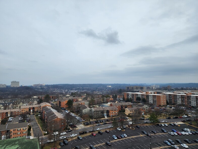 Building Photo - 301 N Beauregard St