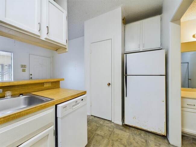 Building Photo - 2815 Rio Grande St