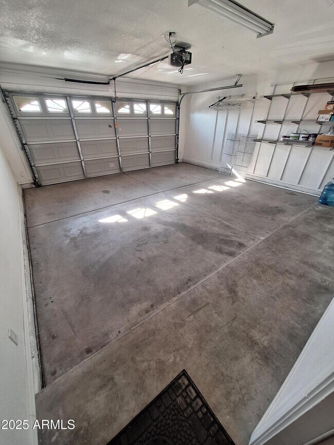 Building Photo - 8512 W Tuckey Ln