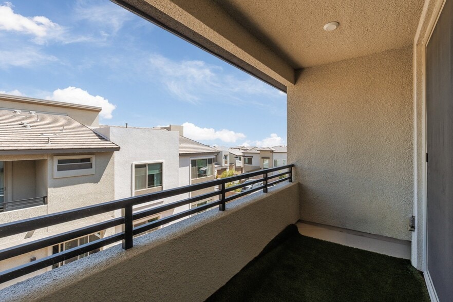 Building Photo - 11934 Vector Ray Ave