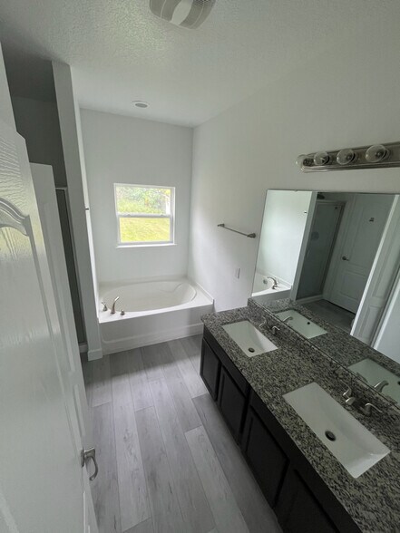 Building Photo - 1148 Perpignan Ct