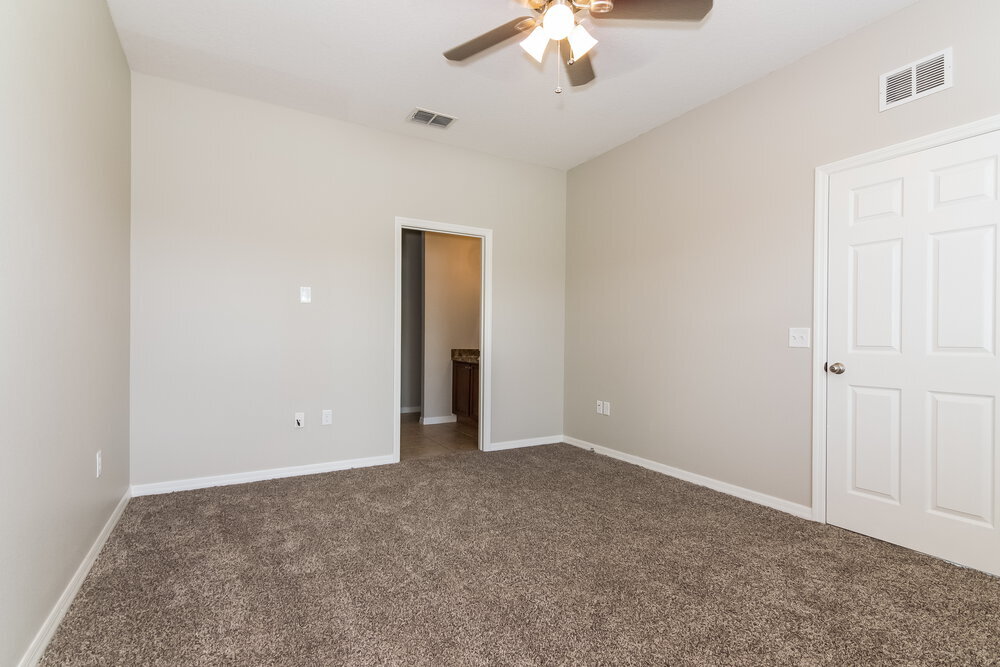 Building Photo - 955 Krenson Woods Rd