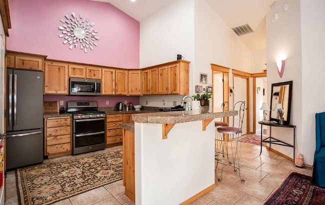Building Photo - Single Level 2 Bed/2 Bath Townhome in Old ...