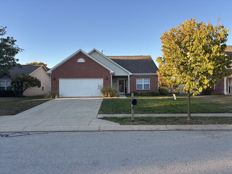 Primary Photo - 11266 Black Gold Dr