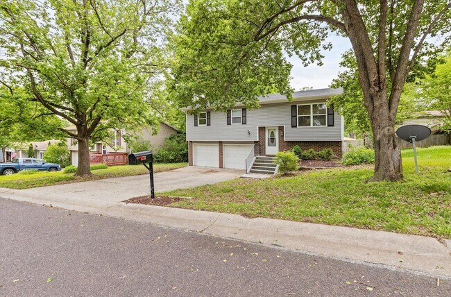 Building Photo - 4512 Salem Dr