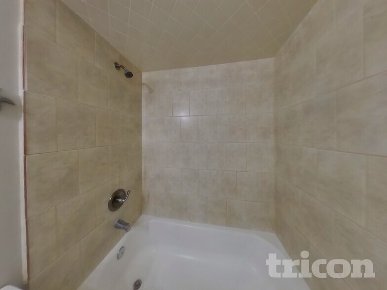 Building Photo - 417 Filmore Dr