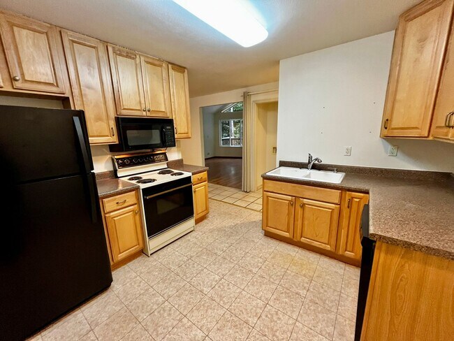 Building Photo - Peaceful Forest Retreat Close to Silverdale
