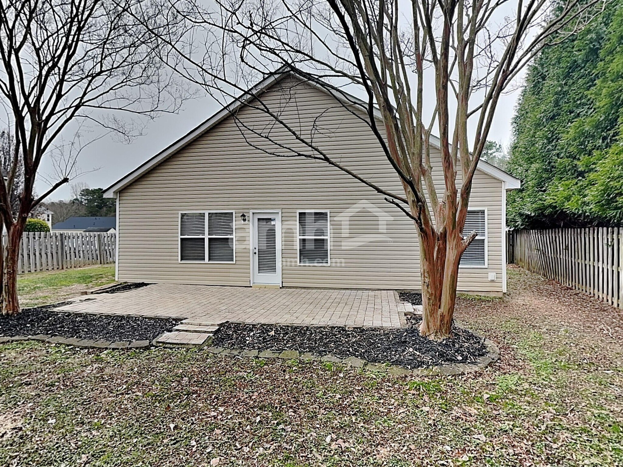 Building Photo - 157 Flanders Dr