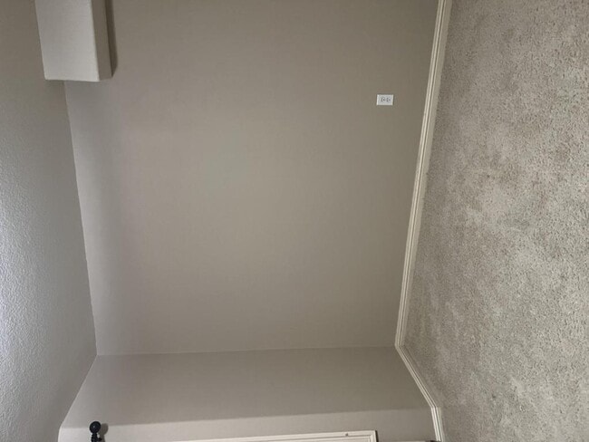 Building Photo - 15715 SE Bybee Dr