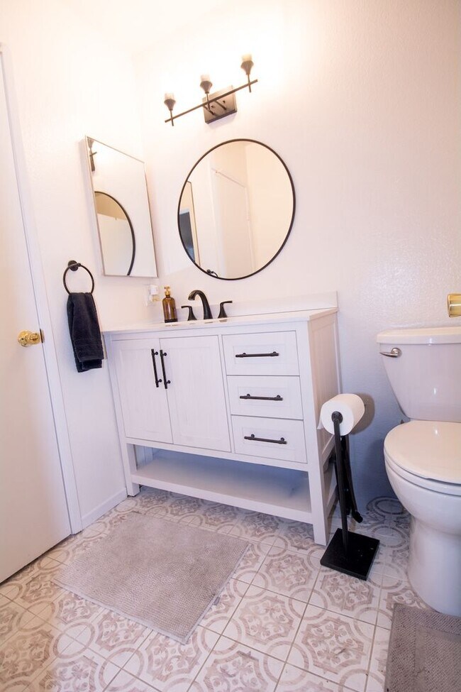 Building Photo - 8408 Spring Desert Pl