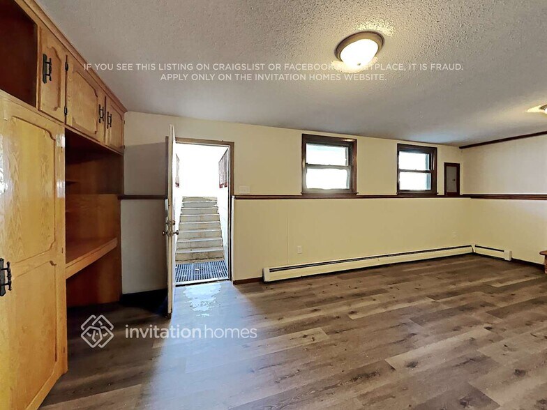 Building Photo - 1146 7th Ave S