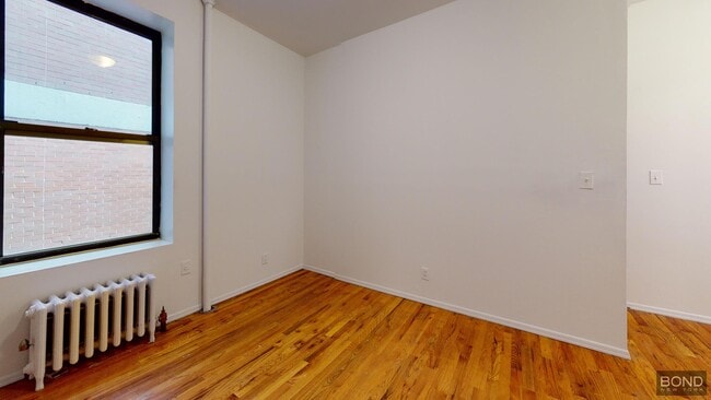 Primary Photo - 415 E 73rd St