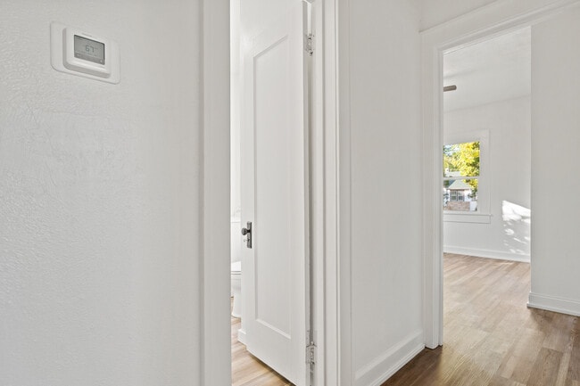 Building Photo - 402 Burlington Ave