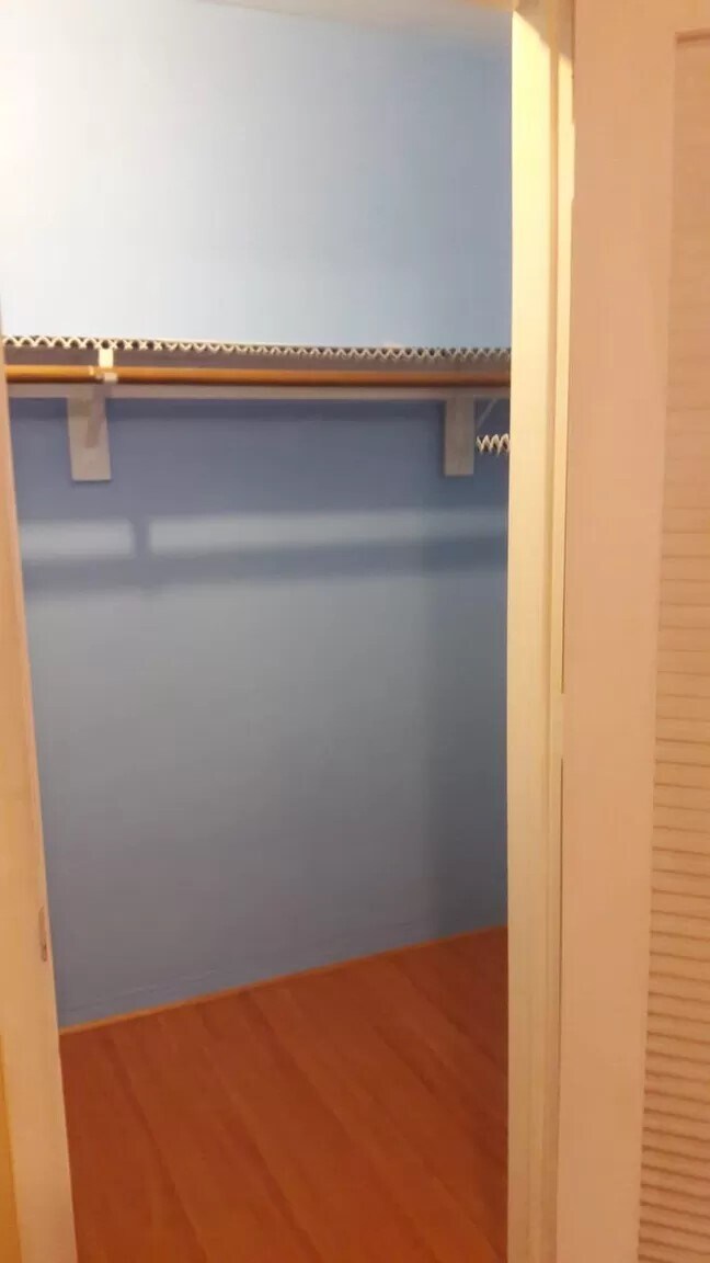 Building Photo - 5800 Margate Blvd